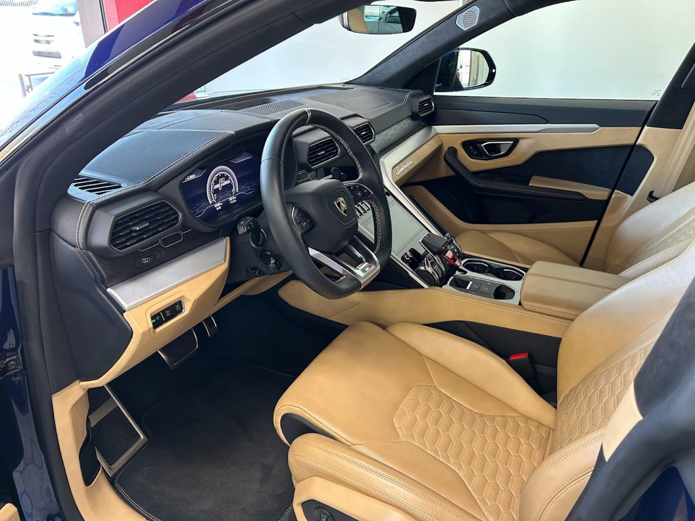 Lamborghini Urus 2019 Astraeus Blue